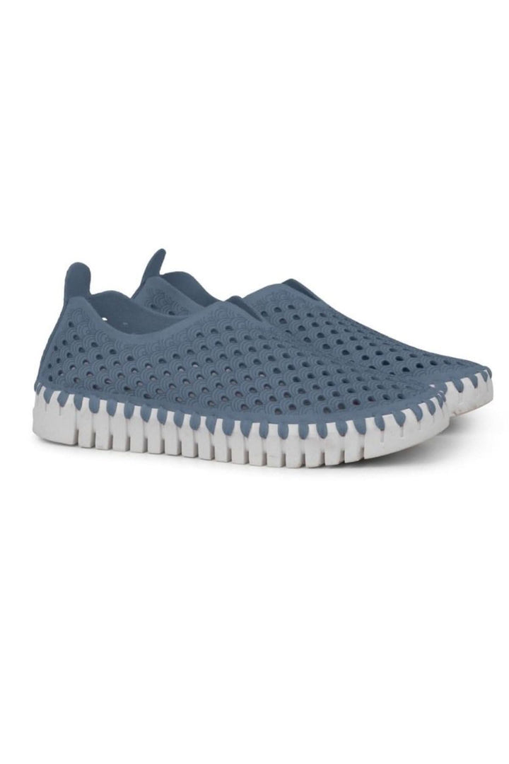 Mocassins Tulip139 légers en microfibre recyclée, motif découpé au laser, semelle extérieure en fil recyclé.