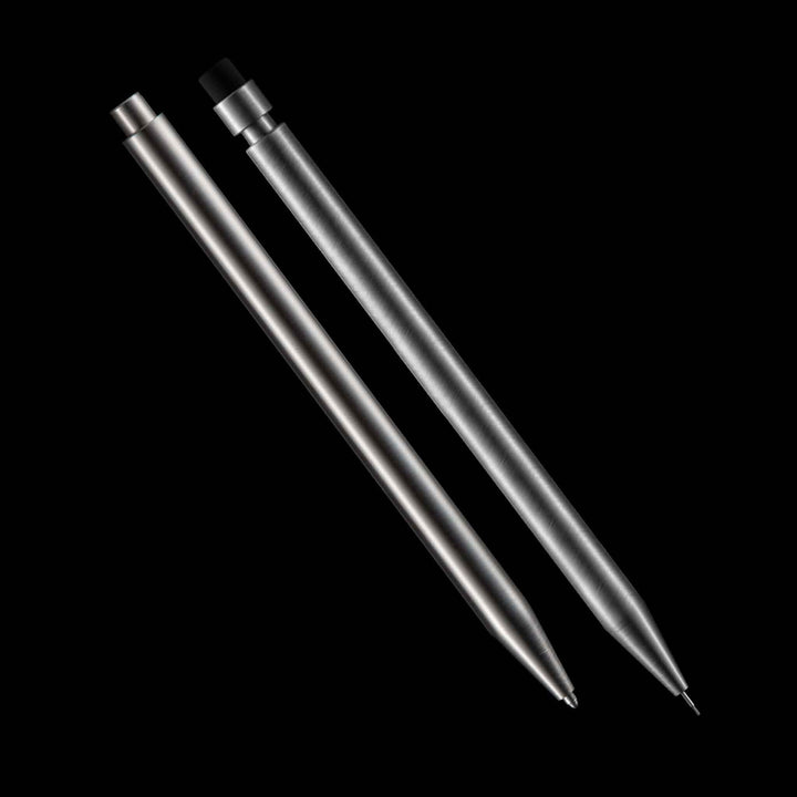 Stylo moderne Fuel en métal, avec des lignes épurées et un design élégant, idéal pour un usage quotidien.