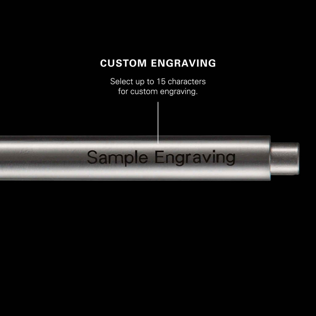 Stylo moderne avec gravure personnalisée, échantillon de 15 caractères sur métal.