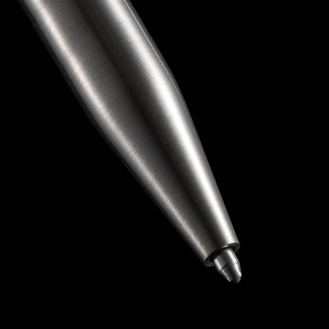 Stylo Modern Fuel en métal, design épuré, élégant et fonctionnel, parfait pour une écriture raffinée.
