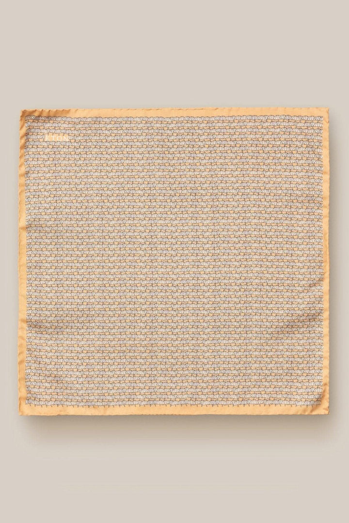 Mouchoir de poche en soie orange avec motif classique, dimensions 33x33cm, fait en Italie.