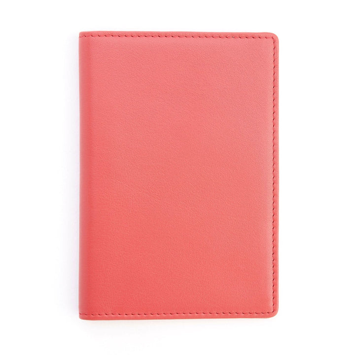 Porte-passeport en cuir rouge, élégant et pratique pour voyager en toute sécurité.
