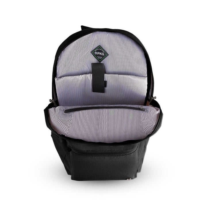Intérieur du sac à dos Granville 22L PKG avec tissu rayé et compartiment spacieux.