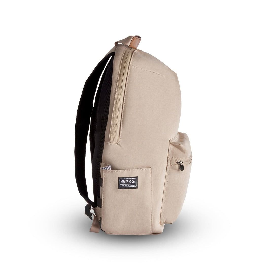 Sac à dos PKG Granville 22L, en polyester recyclé, avec poche avant pratique et design moderne.