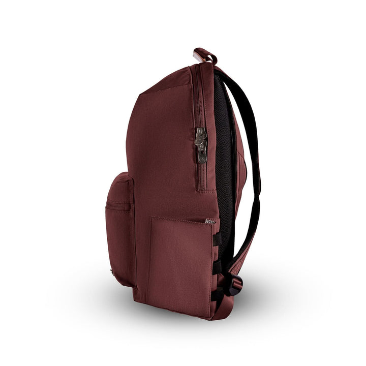 Sac à dos Granville 22L en polyester recyclé, offrant un design pratique et une capacité de rangement efficace.