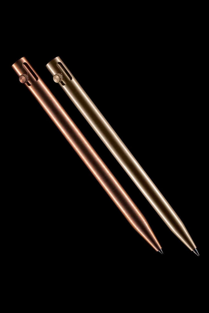 Stylos à deux boulons en métal: bronze et or, sans pièces plastiques, design élégant et ingénierie précise.