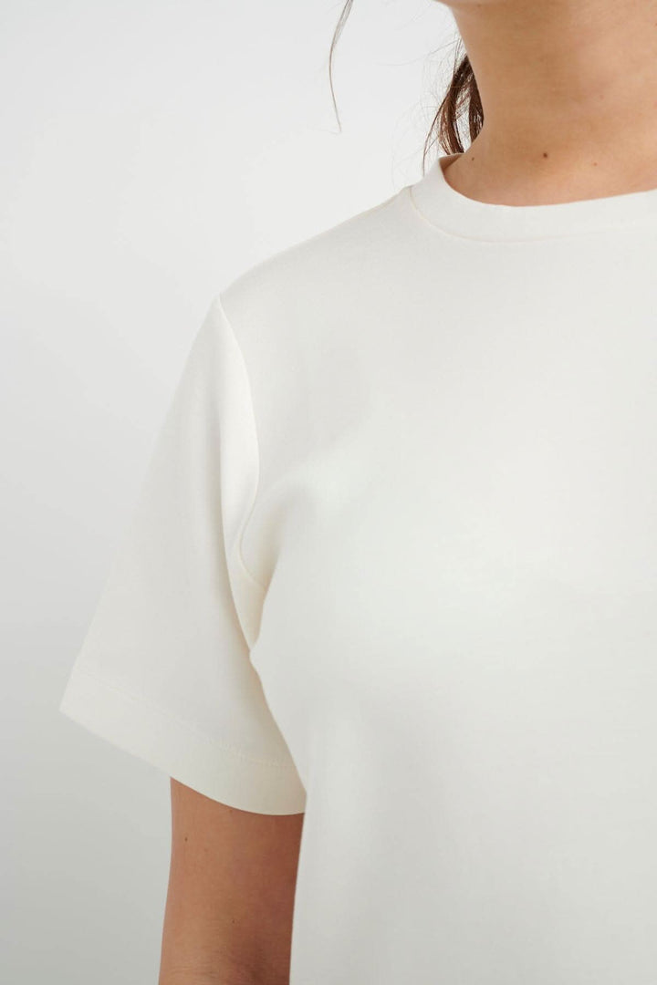 T-shirt velouté Vincent, coupe classique, col rond, manches courtes, couleur blanche, style confortable et élégant.